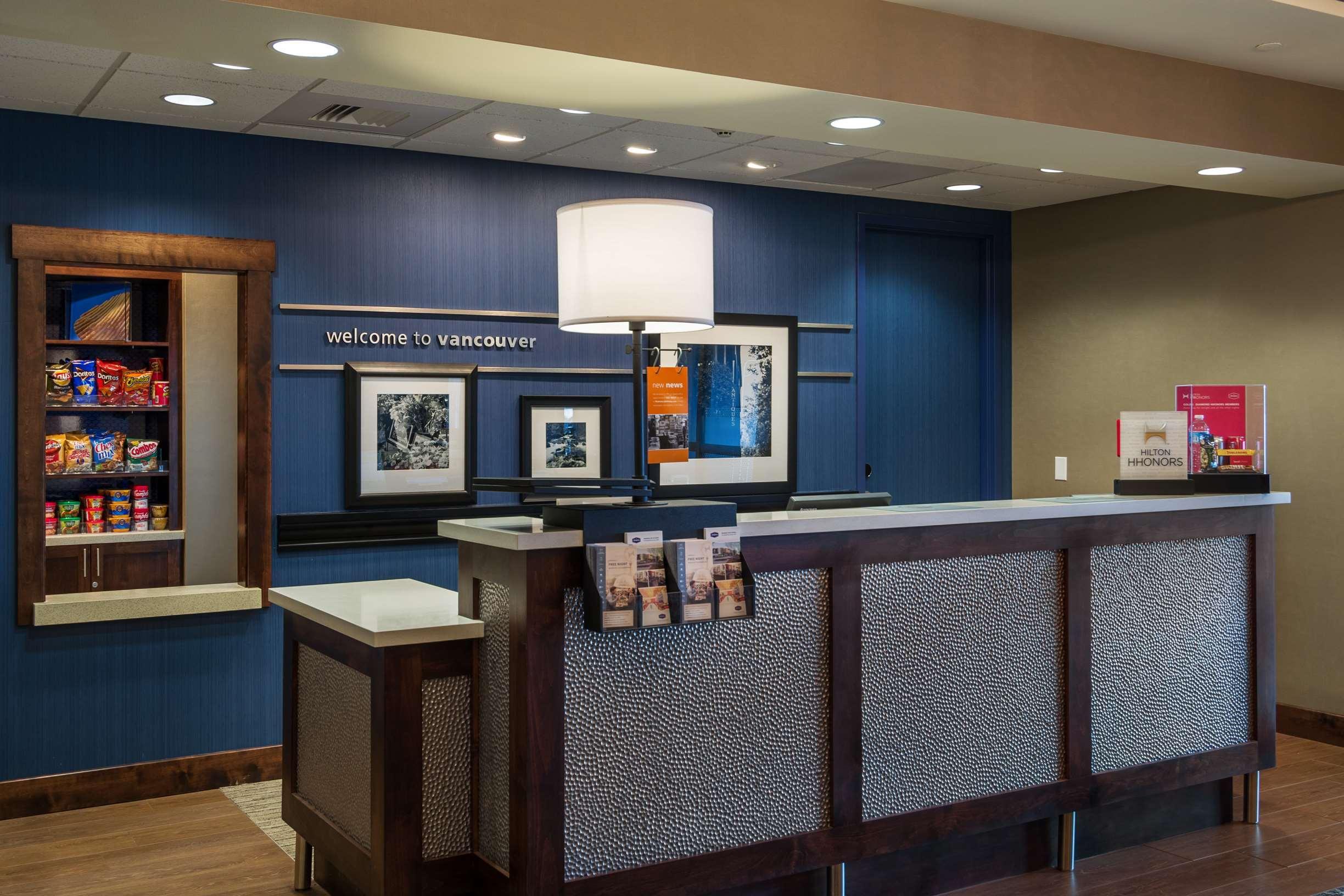 Hampton Inn & Suites Portland/Vancouver Exterior photo