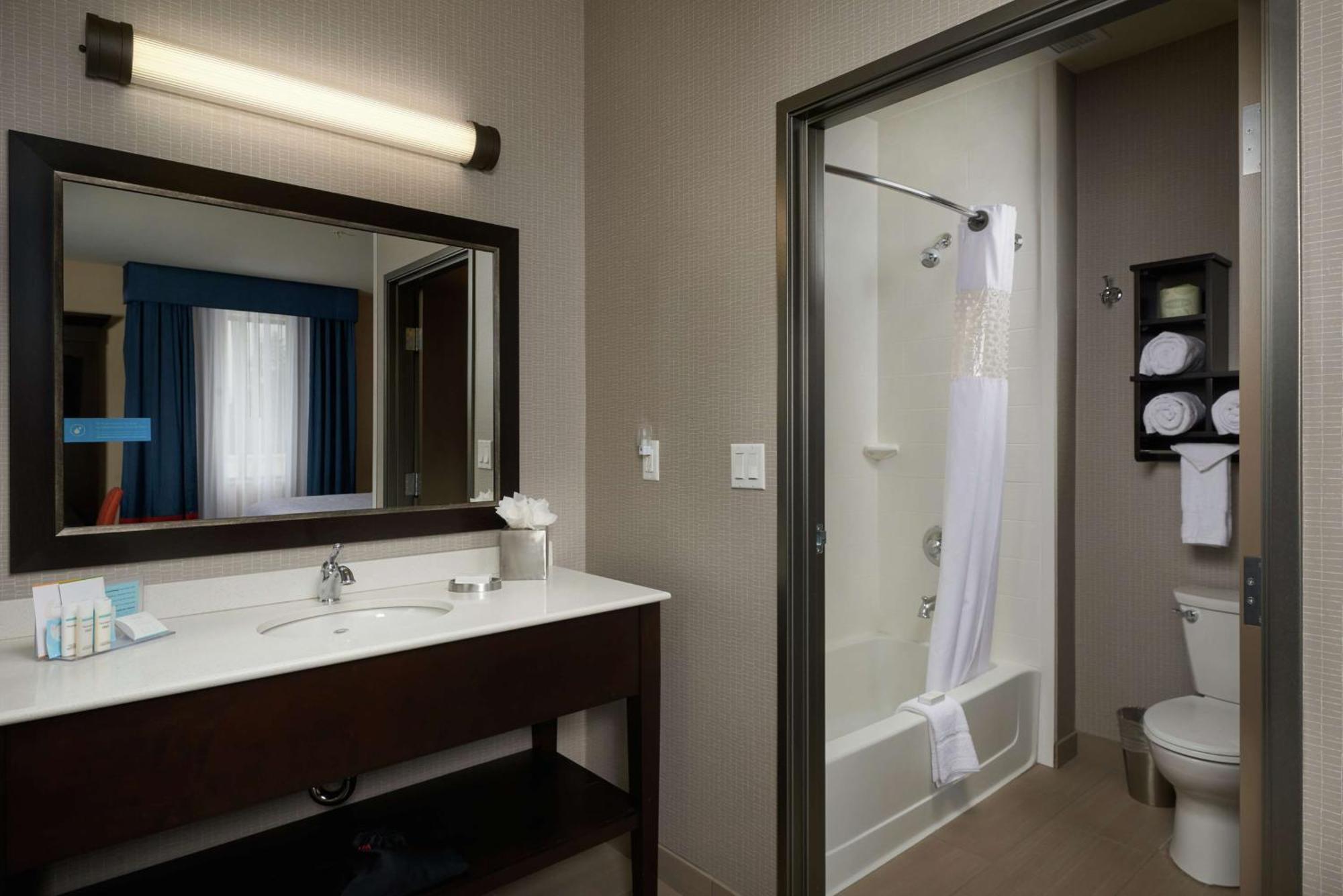 Hampton Inn & Suites Portland/Vancouver Exterior photo